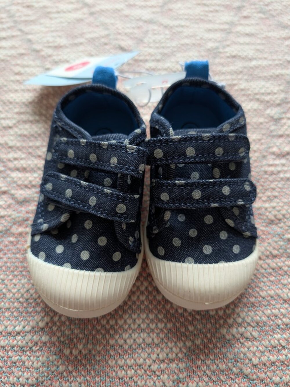 Cat & Jack Toddler Girls Sneakers Size 5 new with tags